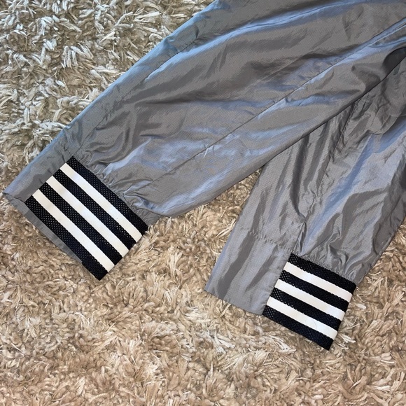 NWOT Men’s adidas rain jacket with fleece pockets - Picture 8 of 8
